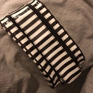 Henri Bendel double zip travel / dopp kit